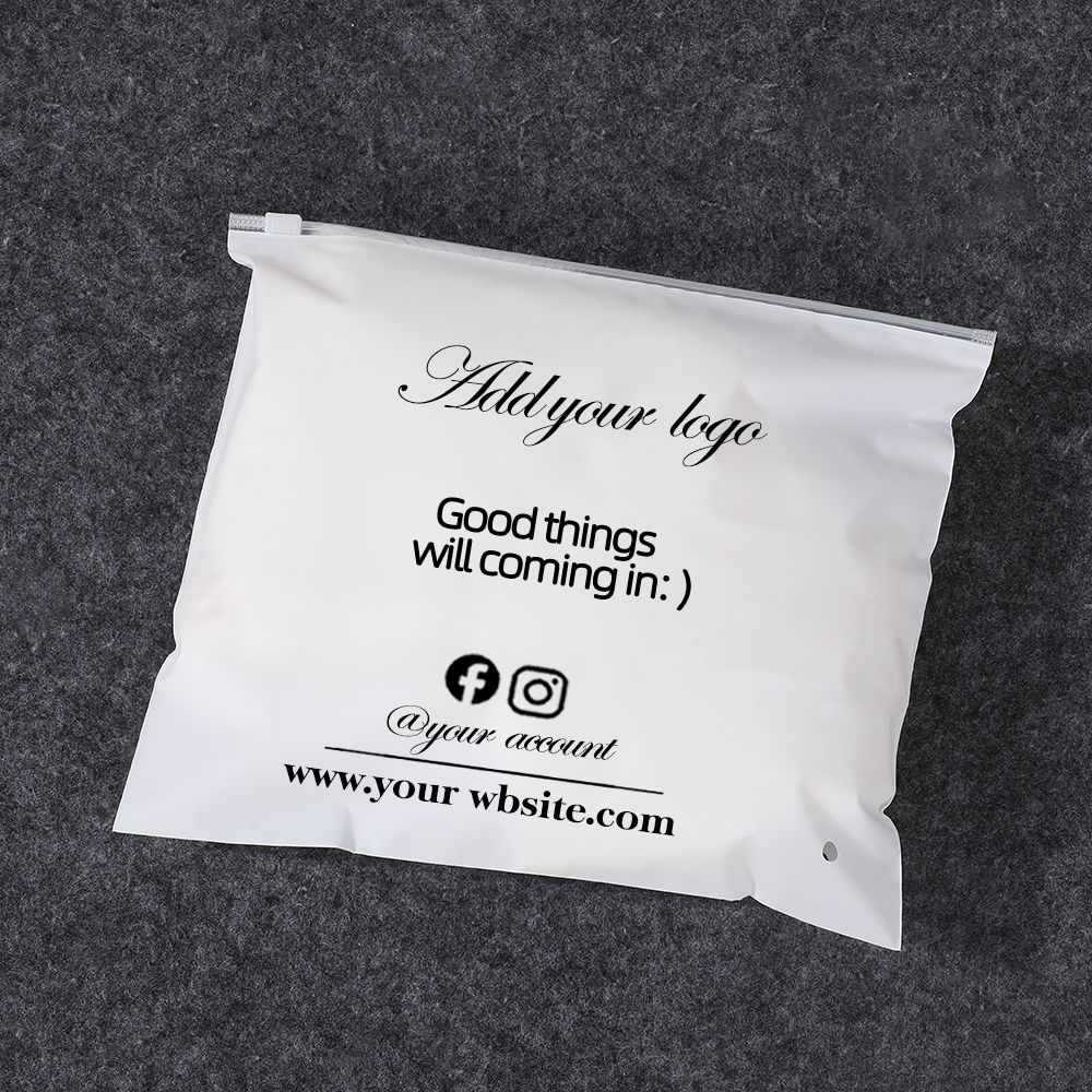 Sac à fermeture éclair blanc