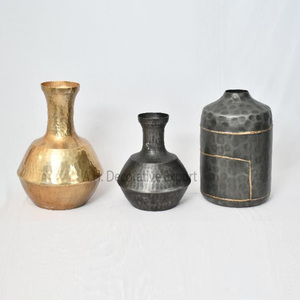 Wholesale Modern <b>Texture</b> Matte Black Stainless Steel Customized Electroplated Gold Rust Resistant Floral <b>Vases</b> for Wedding Table - Product Image 4