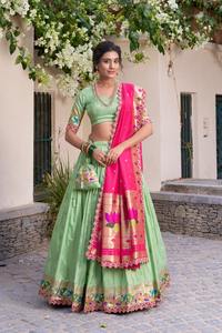 Dernier Jacquard Soie Zari Tissage Paillettes Broderie Travail Lehenga Choli Collection Nouveaux Vêtements Indiens & Pakistanais - Product Image 2