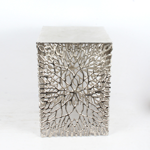 Taburete para sentarse pulido de níquel de aluminio puro Diseño simple con taburete de la mejor calidad para la decoración del hogar - Product Image 4