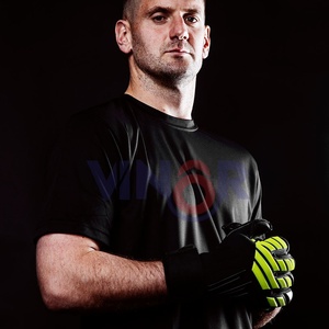 Gants de football gaélique de haute qualité, design le plus récent et meilleure qualité, pour la protection du gardien de but, gants de football personnalisables - Product Image 3