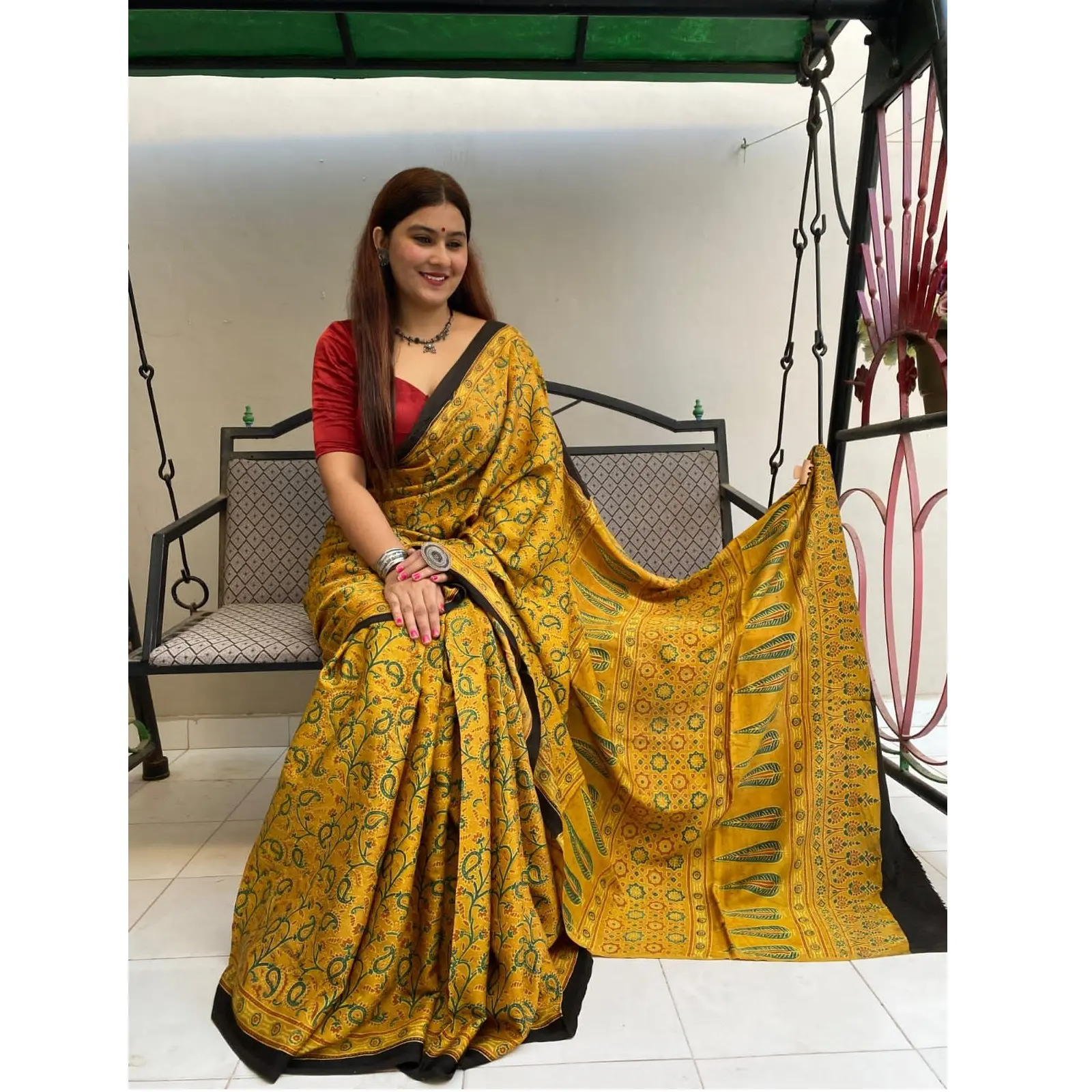 디자이너 웨딩 착용 Ajrakh 핸드 블록 인쇄 죽어가는 순수 모달 실크 Saree 최고의 품질 새로운 도착 도매 여성 패션