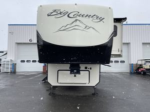 Camping-car d'occasion Heartland B-i-g C-o-u-n-t-r-y 3155R-L-K de 2019 - Product Image 4