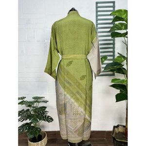 Kimono vintage en crêpe de soie, léger et luxueux, robe de chambre douce et confortable, cadeau idéal pour femme, pour les soirées, tissé pour le printemps - Product Image 5