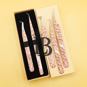 Pince à épiler Hello Kitty, pince à épiler de style extension de cils, pince à épiler en papier de vison avec logo imprimé, offre de boîte de style personnalisée - Product Image 5