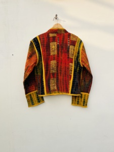 Chaqueta corta Kantha Reversible para mujer superventas, abrigo de invierno acolchado de retazos con tinte de corbata, acabado de seda de algodón transpirable para otoño - Product Image 4