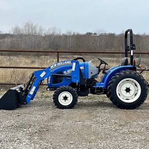 Chargeuse sur pneus New Holland Workmaster 35, tracteur agricole 4x4 avec godet frontal - Product Image 1