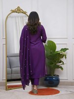 Ensemble trois pièces Kurta/Kurti de couleur lavande, style actrice de série télévisée, avec magnifique broderie, pour soirée - SHREE INDIAN EXPORTS