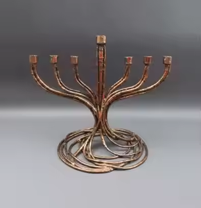 Hanukkah menorah โลหะแบบดั้งเดิมสีทองเทียนเจ็ดสาขาชาวยิวสำหรับตกแต่งบ้านโดยการตกแต่ง - Product Image 5