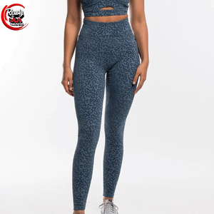 Suministro personalizado transpirable Scrunch deportes sujetador Leggings conjuntos entrenamiento Fitness Wear Yoga conjuntos para mujeres - Product Image 6