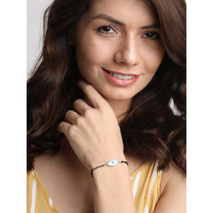 กำไลข้อมือเงินแท้ 925 รุ่น CLARA ประดับมาร์คีส์ พร้อมจี้รูปตาปีศาจ - Product Image 3
