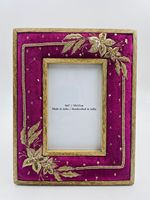 Cornice Fotografica in Legno e Tessuto di Forma Personalizzata, Fatta a Mano, Lussuosa e Moderna, Collezione Primavera, Ricamata e Decorata con Perline, Leggera e Resistente, Verticale