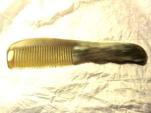 COLORES HECHOS A MANO CUERNO BUFFALO PEINES AL POR MAYOR Peines de cuerno antiestáticos naturales para regalos de vacaciones por artesanía creciente - Product Image 4