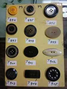 Custom Made Natural Horn Buttons Available in <b>Assorted</b> Sizes and Custom Engraving in Shades of Brown Colour for Stores. - Product Image 4