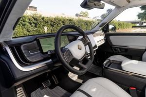 RIVIAN R1S ADVENTURE EDITION 2023 d'occasion (conduite à gauche/droite) - Product Image 3