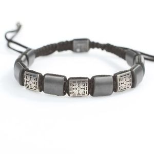 Bracelet en argent sterling 925 à motifs avec pierre d'hématite et cordon noir pour les occasions de cadeaux - Product Image 1