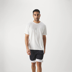 Shorts de sport en maille de haute qualité, shorts de basketball en polyester avec poches, personnalisables, en vente - Product Image 2