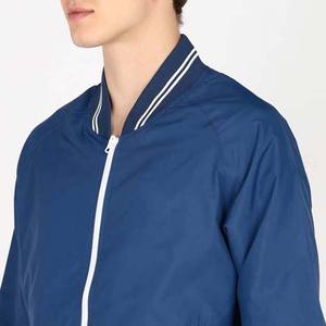 Venta al por mayor de ropa personalizada para hombre chaquetas de bombardero Casual liso a prueba de viento chaqueta abrigos para hombres fábrica OEM servicio chaquetas de poliéster - Product Image 5