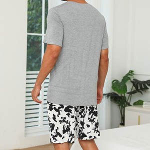 ชุดกางเกงขาสั้นสำหรับผู้ชายผ้าฝ้าย100% ลายกราฟฟิคออกแบบโลโก้ได้ตามต้องการสำหรับฤดูร้อนผลิตในประเทศปากีสถาน - Product Image 4