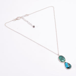 Vente en gros de chaînes fines en argent sterling 925 de luxe Collier pour femmes au design classique avec pierres précieuses turquoise cuivrées faites à la main - Product Image 1