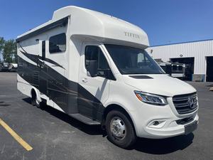 Vente en gros de caravanes de voyage d'occasion Tiffin Wayfarer 25JW 2023 à prix abordable avec tente de toit intégrée - Product Image 6