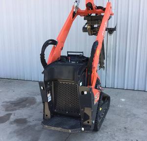 Chargeuse sur chenilles diesel Kubota SCL1000 à haute performance avec trancheuse à chaîne - Product Image 5