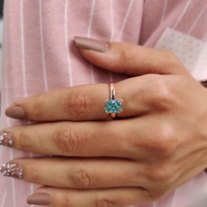 Radiant Cut VVS Moissanite 2tcw Prong Set 925 Sterling Silver Charm Trendy Engagement Wedding Party Anneaux Femmes Anniversaire - Product Image 2