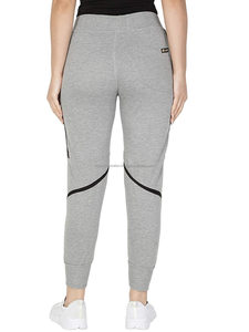 Pantalon de survêtement à séchage rapide personnalisé OEM pour femmes Conception de pantalon à plis latéraux; Broderie de jogging cargo à taille élastique durable - Product Image 4