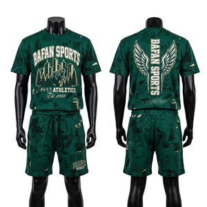 Conjunto de camiseta y pantalones cortos de algodón GSM premium para hombre, color rosa suave, estilo streetwear, con estampado en relieve, parche de goma, logotipo personalizado, conjunto de 2 piezas para hombre - Product Image 5