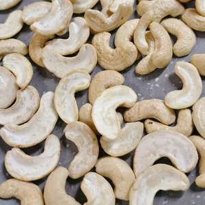 Prix négociable Noix Noix Noyaux SANTIGO Kaju Badam Noix De Cajou Cassé WS OEM, ODM Réponse Rapide - Product Image 1