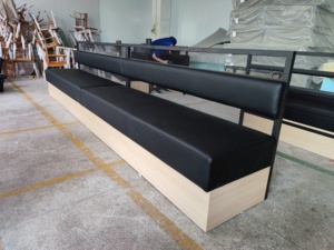 Banquette industrielle en cuir PU noir avec dossier en maille métallique, banquette rembourrée pour bar, hôtel, mobilier <span class=keywords><strong>de</strong></span> <span class=keywords><strong>restaurant</strong></span> - Product Image 3