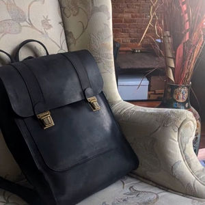 Mochila de Viaje Unisex de Alta Calidad, de Cuero Genuino, Estilo Vintage, con Cierre, Impermeable, Antirrobo, Capacidad de 20-35L, Logotipo Personalizado - Product Image 1