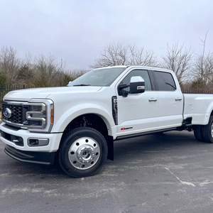 Ford F-450 Limited Super Cab d'occasion 2024 - Product Image 1