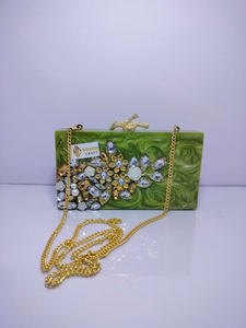 Dernière pochette en résine Sac à main à la mode Sac à bandoulière Cadeau de faveur de mariage pour elle - Product Image 6