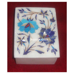 Belle boîte à bijoux en marbre blanc bleu incrustation de nacre faite à la main boîte d'emballage de bijoux en forme de rectangle avec conception de fleurs - Product Image 1