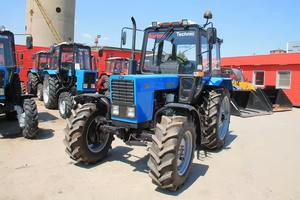 Tractor de Ruedas MTZ Belarus 82 de 80HP 4WD Nuevo con Motor y Caja de Cambios en Venta - Product Image 2