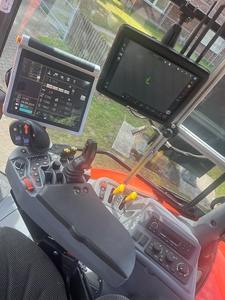 Tractor de Ruedas KVT Premium M7-154 de 20 HP con Motor y Transmisión - Product Image 6