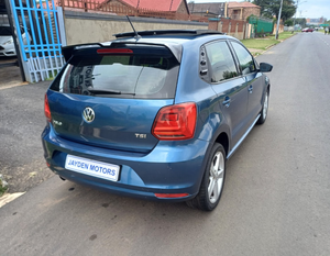 Voiture d'occasion de qualité et abordable, Volkswagen Polo 1.2 TSI COMFORT-LINE 2016, conduite à droite - Product Image 5