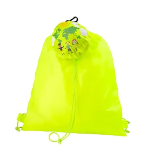Sac à dos pliable personnalisable, sacs de sport promotionnels Kay avec cordon de serrage et gadgets - Product Image 3