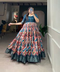 สวยมากและดีไซเนอร์ปาร์ตี้สวมเสื้อเย็บปักถักร้อยสุภาพสตรีอินเดียผู้หญิงเย็บสําเร็จรูปราคาต่ําขายส่งซูราษี - Product Image 3