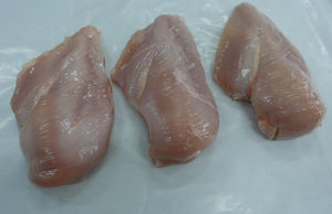 Poulet entier congelé halal de qualité supérieure, produit dans une ferme brésilienne, emballé de manière hygiénique, riche en protéines, viande de volaille pour l'exportation internationale - Product Image 2