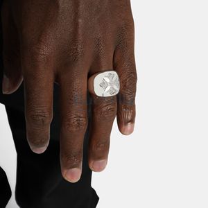 Venta caliente Iced Cross Ring White Gold VVS Moissanite Diamond 14K White Gold Hip Hop Iced Cross Ring - Product Image 2