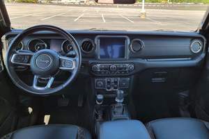 JEEP GLADIATOR HIGH ALTITUDE 4X4 2021 USADO, Volante a la Izquierda/Derecha - Product Image 3