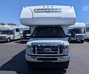 2024 2023 2021 Used Gulf Stream Conquest 6238 Luxury Camper Motorhome RV for Camping with 4-6 Passengers and One Bedroom - Product Image 6