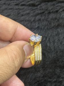 Anillo de Cóctel Tishya con Moissanita Brillante para Mujer, Plata de Ley 925 Chapada en Oro, Engaste de Puntas, Joyería Moderna para Fiestas - Product Image 2