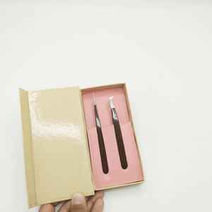 Pinces à cils en acier inoxydable durable, revêtement en poudre vert persan, logo personnalisé en gros, nouveau modèle, type beauté avec fibre - Product Image 2