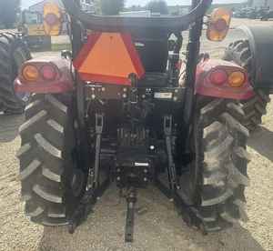 Tracteur utilitaire compact Case IH Farmall 35C 35HP 4WD, machine agricole diesel - Product Image 4