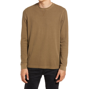 T-shirt à col rond thermique à manches longues pour hommes - Product Image 1