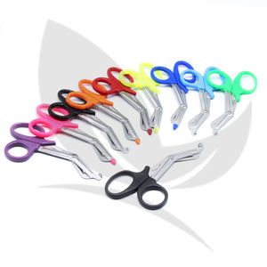 Ciseaux de traumatologie à usage intensif 7.5 Poignées roses Lames enduites de titane noir Ciseaux de traumatologie PAR INNOVAMED - Product Image 3