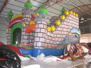 Castillo Inflable de PVC para Niños con Tobogán para Diversión de Saltos, Uso Comercial en Parques de Aventura y Urbanos - Product Image 2